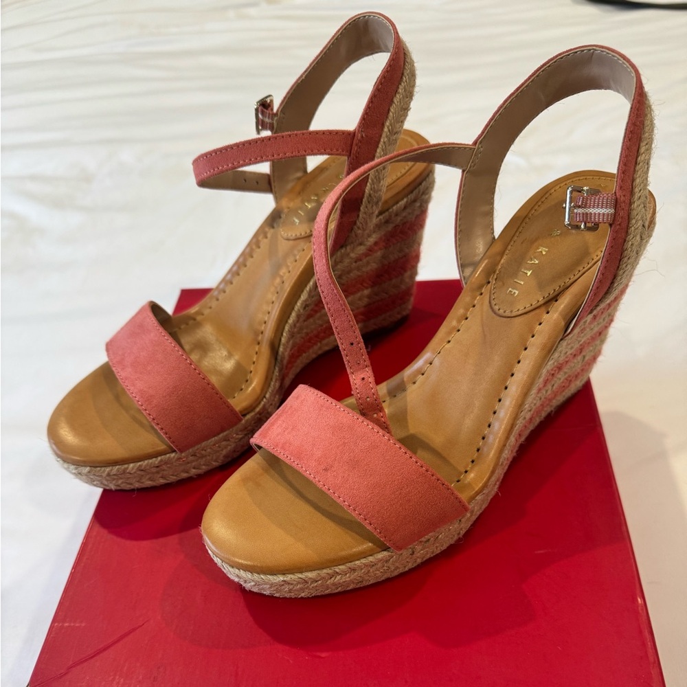 NWB Coral Wedge Sandals